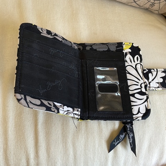 Vera Bradley-Baroque Print 2012 Winter-Fold Over Kiss Lock Wallet/Coin - Picture 3 of 3